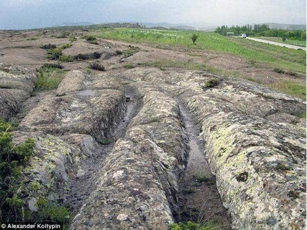 Controversial Claim by Geologist: 14 million-year-old vehicle tracks