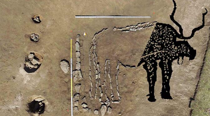 10-foot-tall Bronze Age geoglyph of bull found in Siberia Is A First