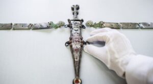 Roman dagger uncovered by the teenage archaeologist on work experience is restored to former glory