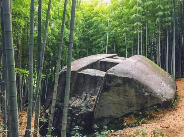 The incredible megalithic pyramid-shaped tomb of Japan