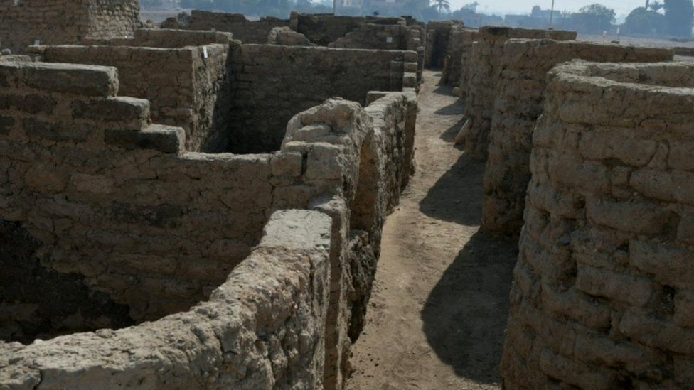 ‘Lost golden city’ found in Egypt reveals lives of ancient pharaohs